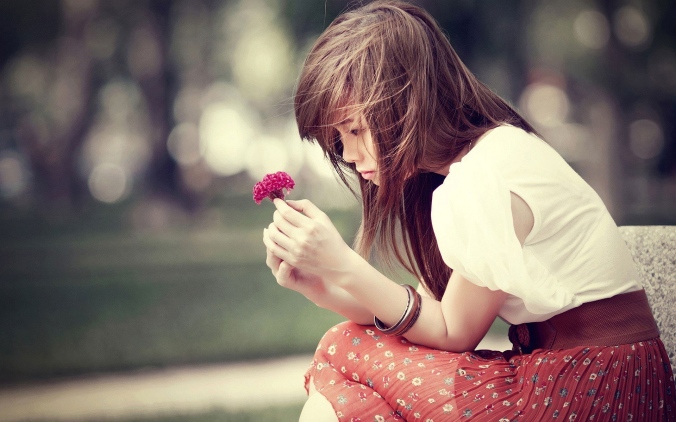 girl-hand-flower-alone-waiting-for-you-desktop-wallpapers